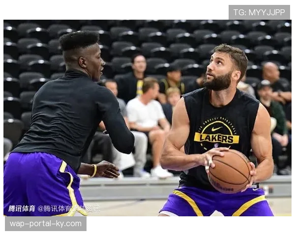 里夫斯确诊左侧腹斜肌二级拉伤 预计缺席3-6周影响湖人季后赛